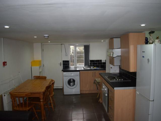 Apartment for rent in Beckett Park, Burley