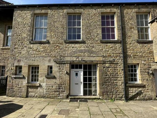 House for sale in Harrogate, North Yorkshire