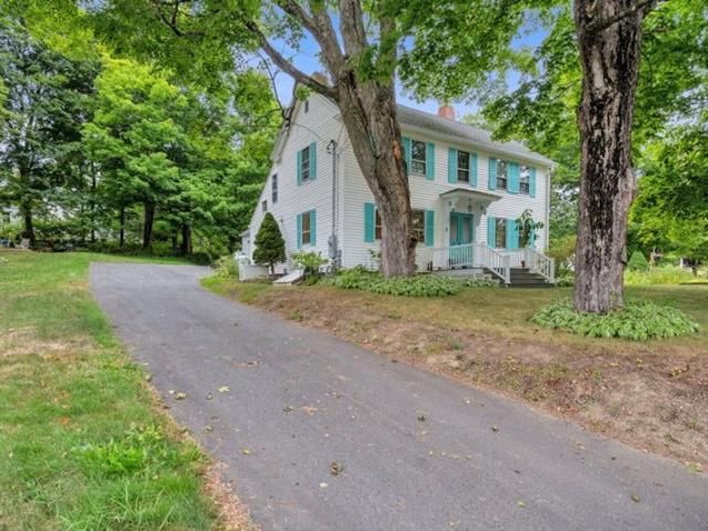 House for sale in Bowdoinham, Maine