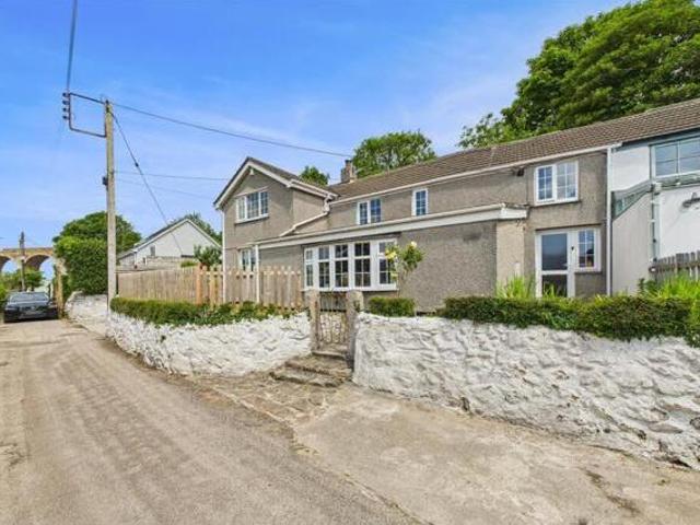 House for sale in Roseworthy, Cornwall