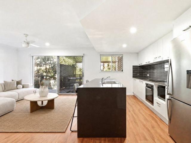 Townhouse for sale in Arana Hills, Greater Brisbane