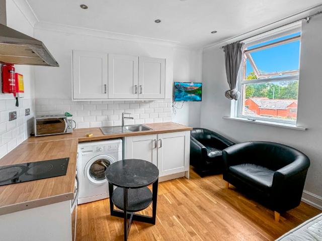 Apartment for rent in Falcon Lodge, Wales
