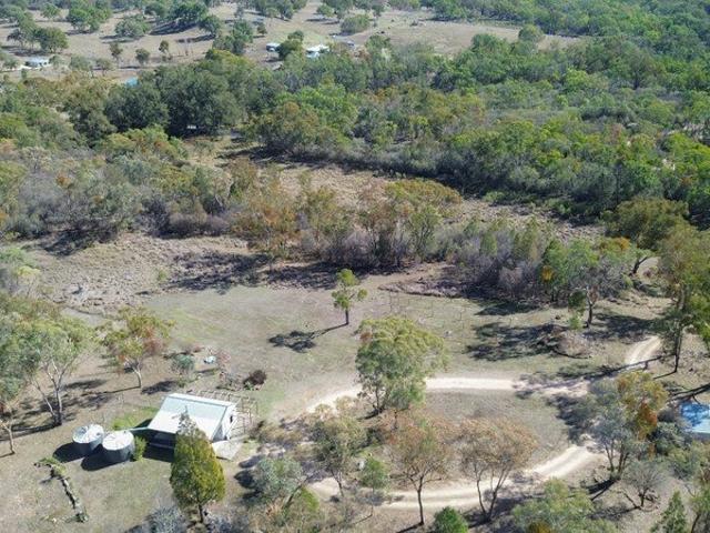 Cottage for sale in Wyberba, Queensland