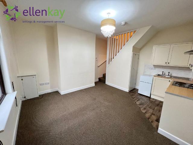 House for rent in Burnedge, Greater Manchester