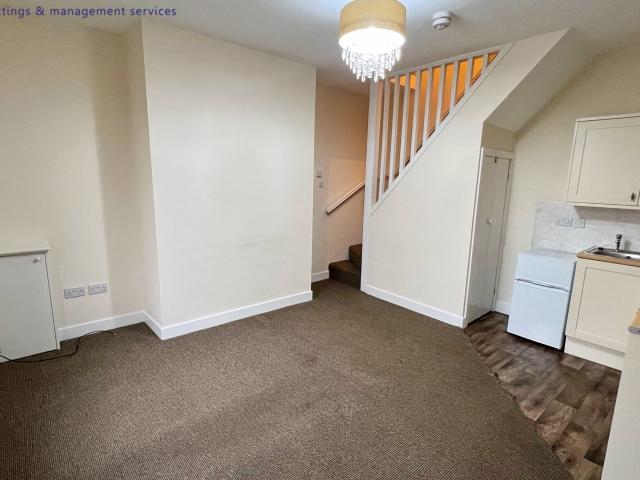 House for rent in Burnedge, Greater Manchester