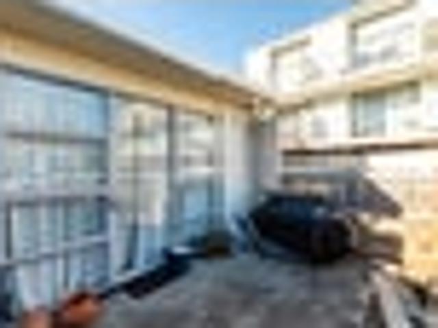 Apartment for sale in Heathcote, Canterbury