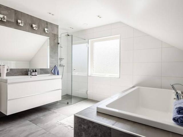 Villa till salu i Bro, Stockholm