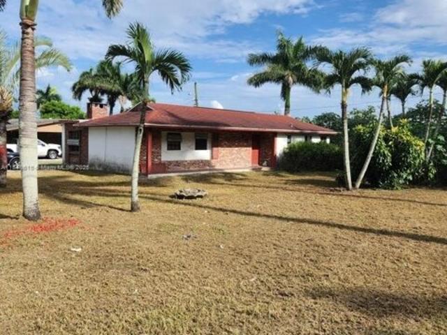 House for sale in Pahokee, Florida