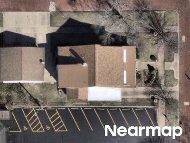 House for sale in Pekin, Illinois