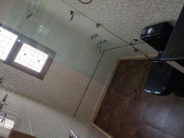 Property for rent in Deri