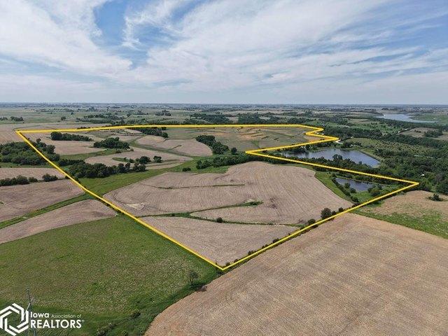 Farm for sale in Van Meter, Iowa