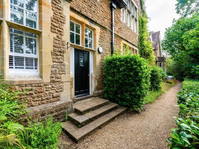 House for rent in Binscombe, Fole