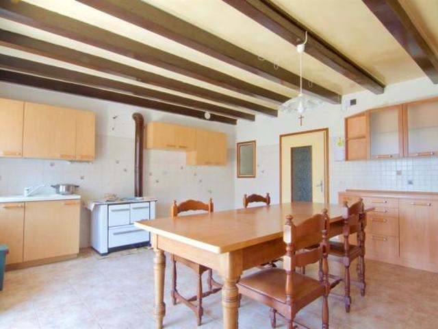 Villa Indipendente in vendita a Badia Calavena, Veneto