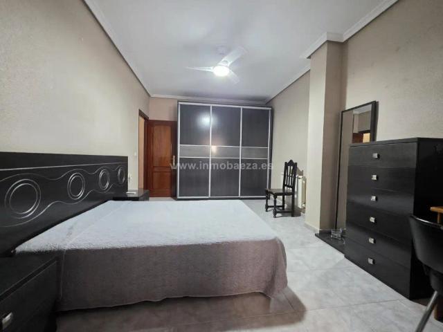 Apartamento en alquiler en Barrio Poetas de la Hispanidad, Baeza