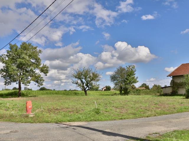 Terrain vente à Bourg-en-Bresse, Bâgé-la-ville