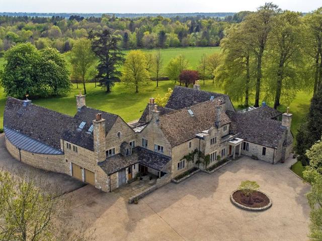 House for rent in Fossebridge, Gloucestershire