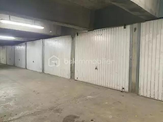 Garage vente à Bobigny, Bagnolet