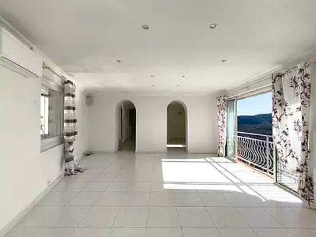 Appartement vente à Arrondissement de Draguignan, Bagnols-en-forêt