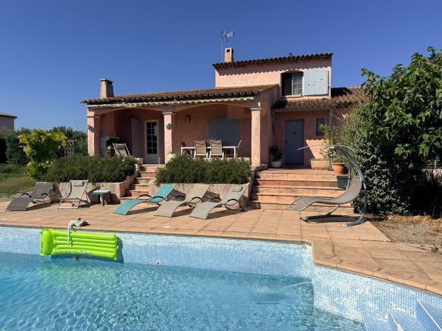 Villa vente à Font Couverte, Bagnols-en-Forêt