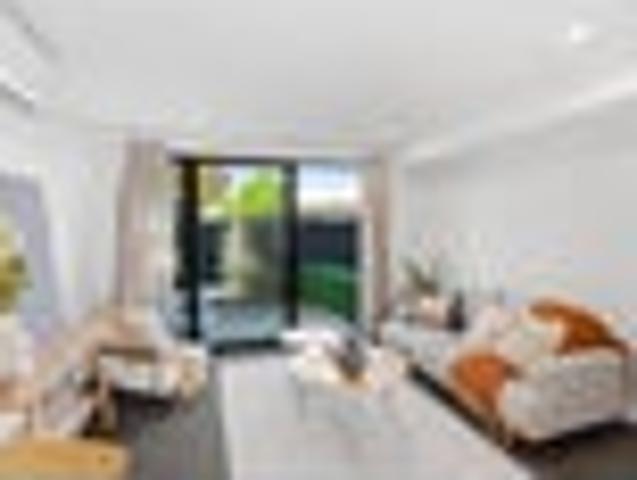 Townhouse for sale in Heathcote, Canterbury