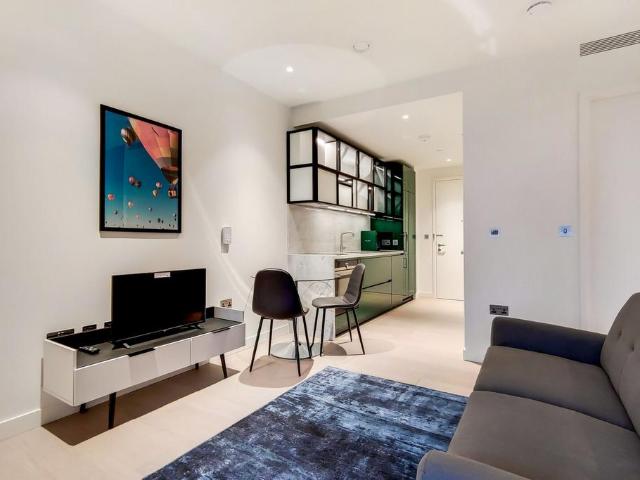 Apartment for rent in Canary Wharf, Greater London