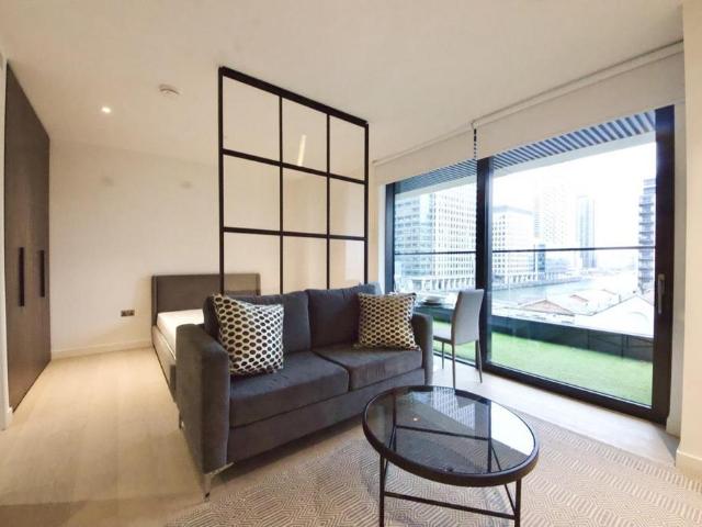 Apartment for rent in Canary Wharf, Greater London