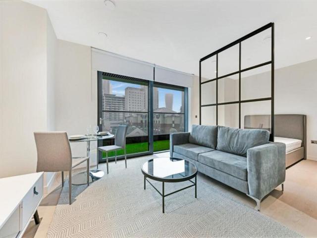 Studio for rent in Canary Wharf, Greater London