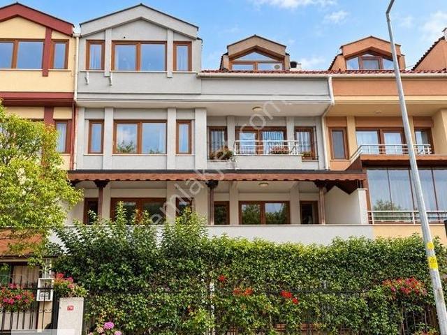 Boğazköy, Başakşehir içerisinde satılık Villa