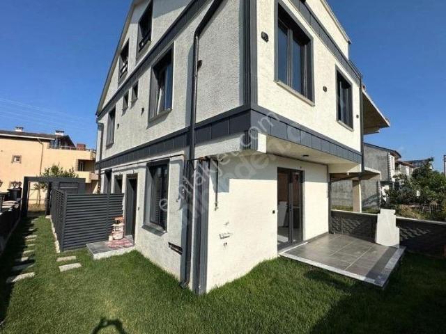 Karasu içerisinde satılık Villa
