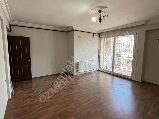 Karabağlar, İzmir içerisinde kiralık mülk