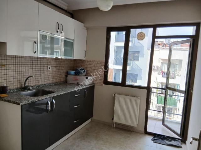 Karabağlar, İzmir içerisinde kiralık mülk