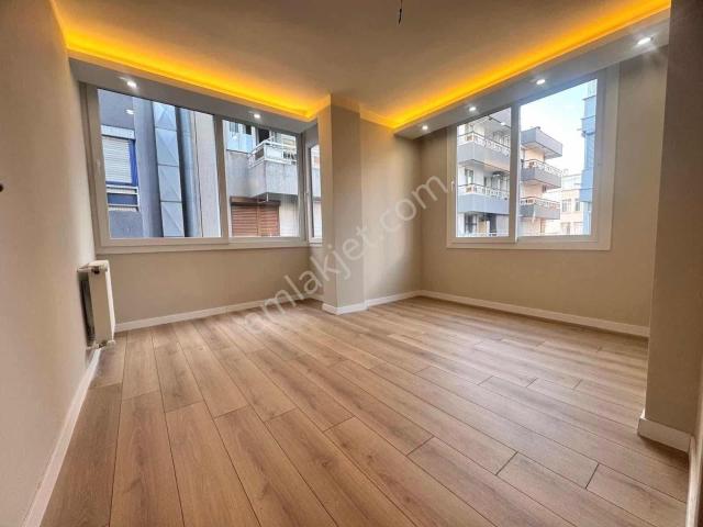 Karabağlar, İzmir içerisinde satılık mülk