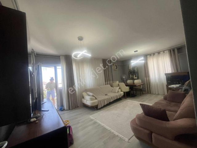 Karabağlar, İzmir içerisinde satılık mülk