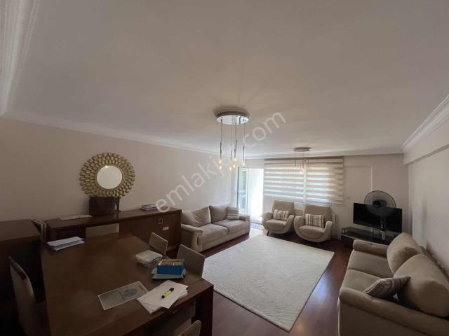 Karabağlar, İzmir içerisinde kiralık mülk