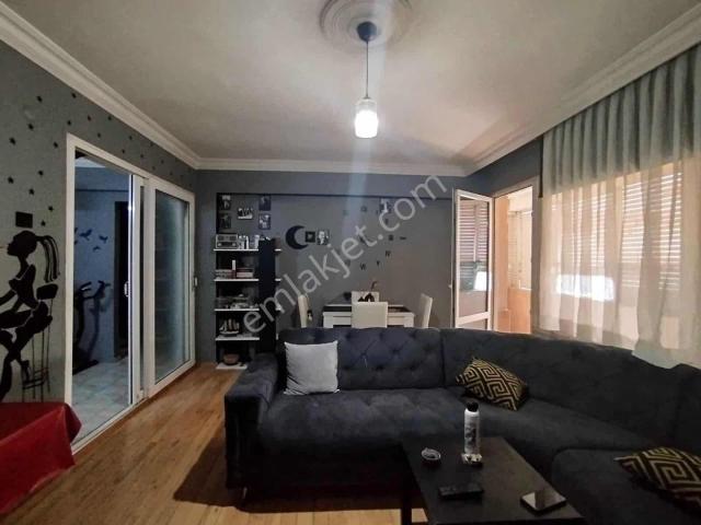 Karabağlar, İzmir içerisinde satılık mülk