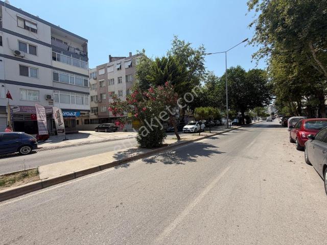 Karabağlar, İzmir içerisinde kiralık mülk