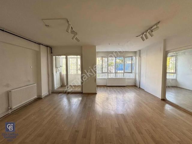 Karabağlar, İzmir içerisinde kiralık mülk