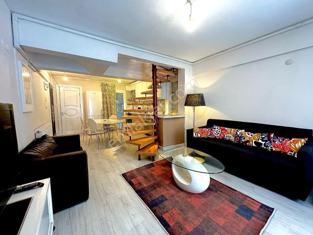 Karşiyaka, İzmir içerisinde satılık mülk