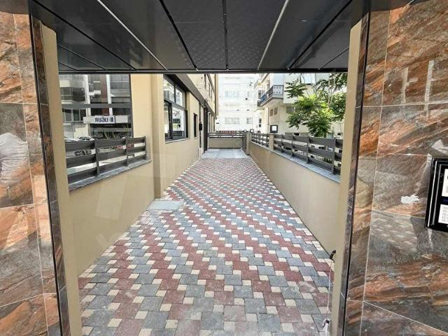 Karabağlar, İzmir içerisinde satılık mülk