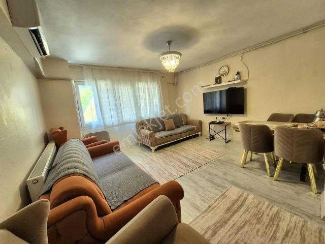 Karabağlar, İzmir içerisinde kiralık mülk