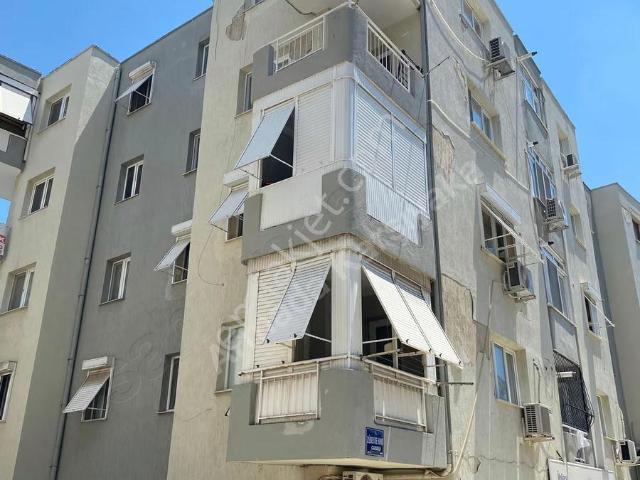 Karşiyaka, İzmir içerisinde satılık mülk