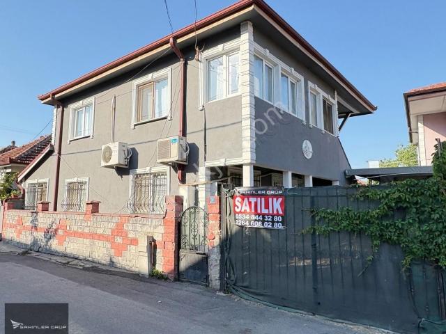 Serdivan içerisinde satılık Villa