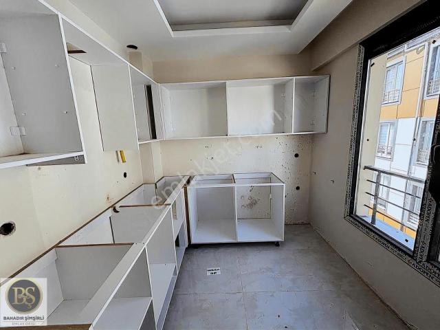 Akhisar, Manisa içerisinde satılık mülk