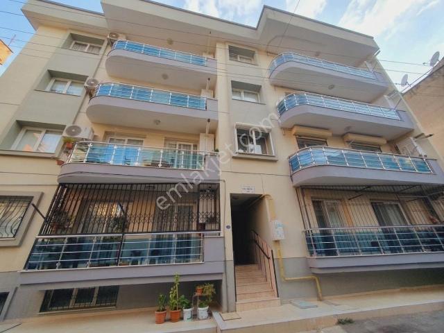 Karabağlar, İzmir içerisinde kiralık mülk