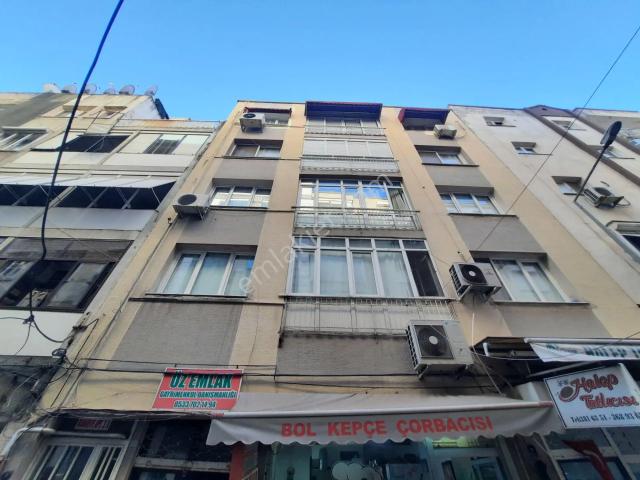 Karşiyaka, İzmir içerisinde satılık mülk