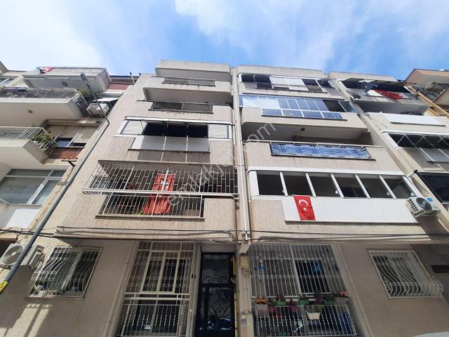 Karşiyaka, İzmir içerisinde satılık mülk
