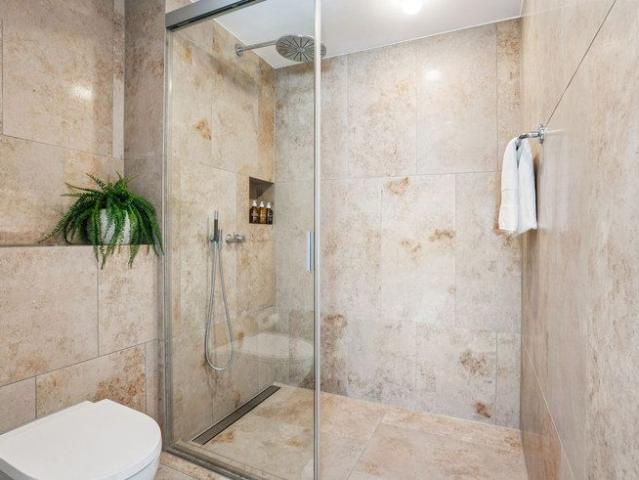 Apartment mieten in Einigen, Zürich