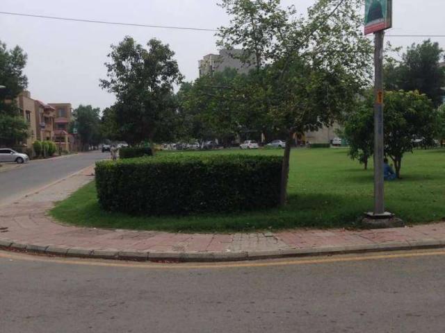 Land for sale in بحریہ ٹاؤن‬‎, جگھیاں