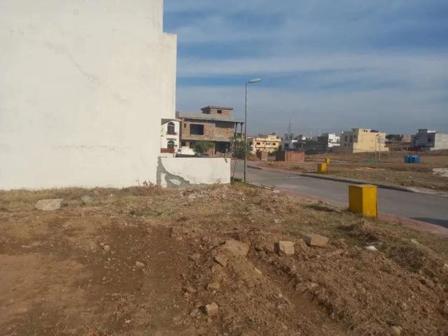 Land for sale in Islamabad