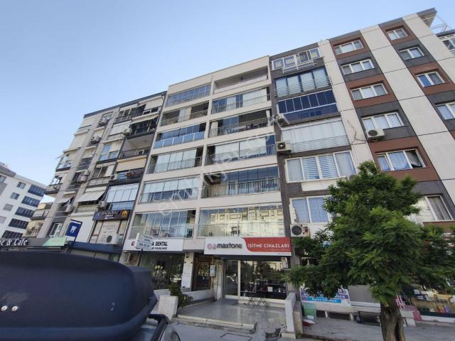 Karşiyaka, İzmir içerisinde satılık mülk